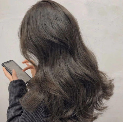 年底染發(fā)靈感枯竭？百款青木色系發(fā)色為你點亮新年光彩